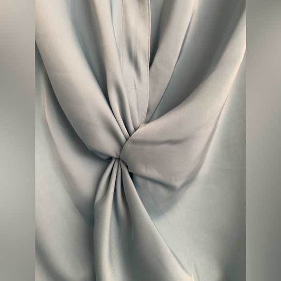 Rachel Zoe Women’s Large Blouse Blue Twisted Gathering Bell Sleeve Zipper Prelov - Picture 3 of 9